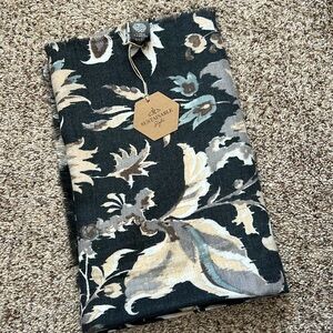 3/$20 SALE  | Vince Camaro Scarf